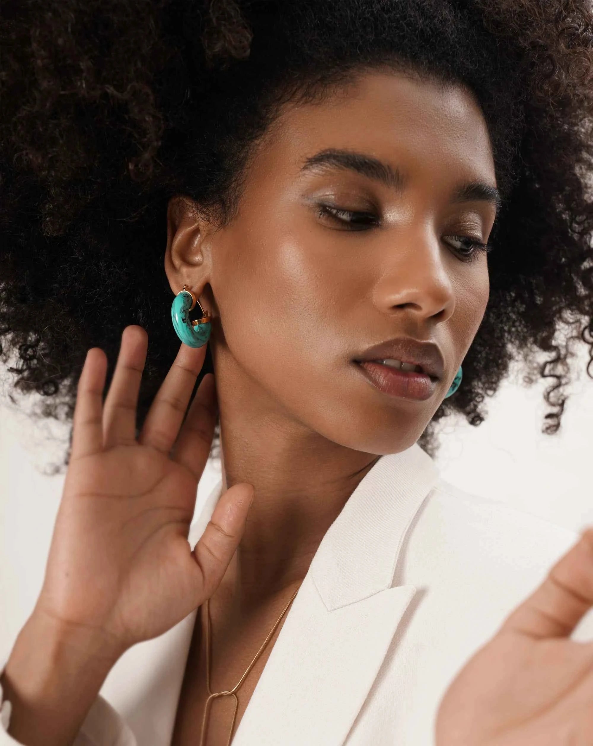 ORECCHINI A CERCHIO COLORATI SAMUI - KOH Gioielli ORECCHINI A CERCHIO COLORATI SAMUI - KOH Gioielli